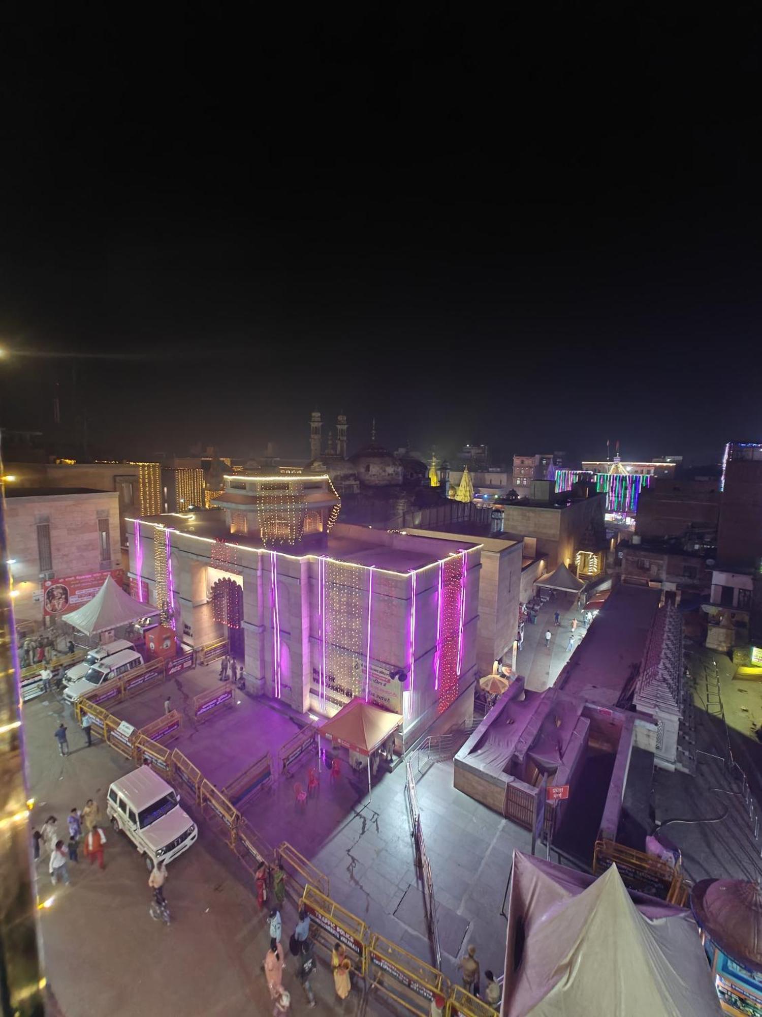 Shri Kailash Pati Guest House- Opposite Kashi Vishwanath Temple Varanasi Exterior photo